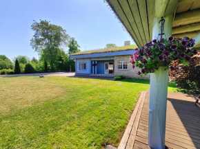 George Holiday Home, Nasva